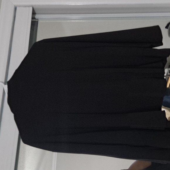 Beautiful and sexy soft jacket and skirt - Picture 8 of 8